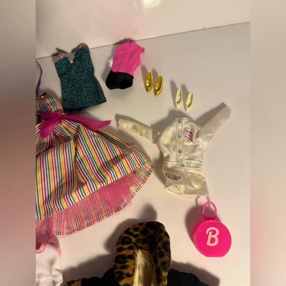 Vintage 1980s-1990's Barbie & Family Mattel Doll Clothing  Lot 15 Pce - Picture 3 of 6